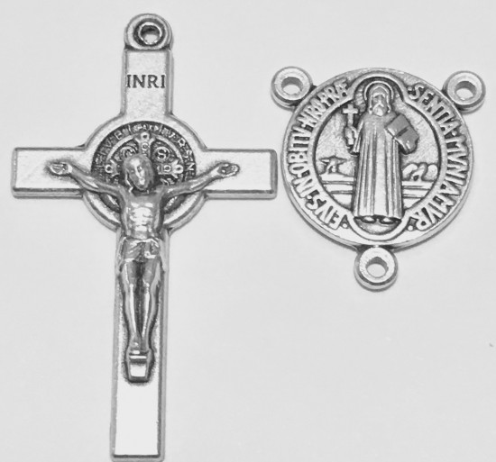 Croix métal Saint Benoît pour chapelet  3,5 x 2 cm.
