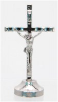 Croix argenté avec Christ sur socle